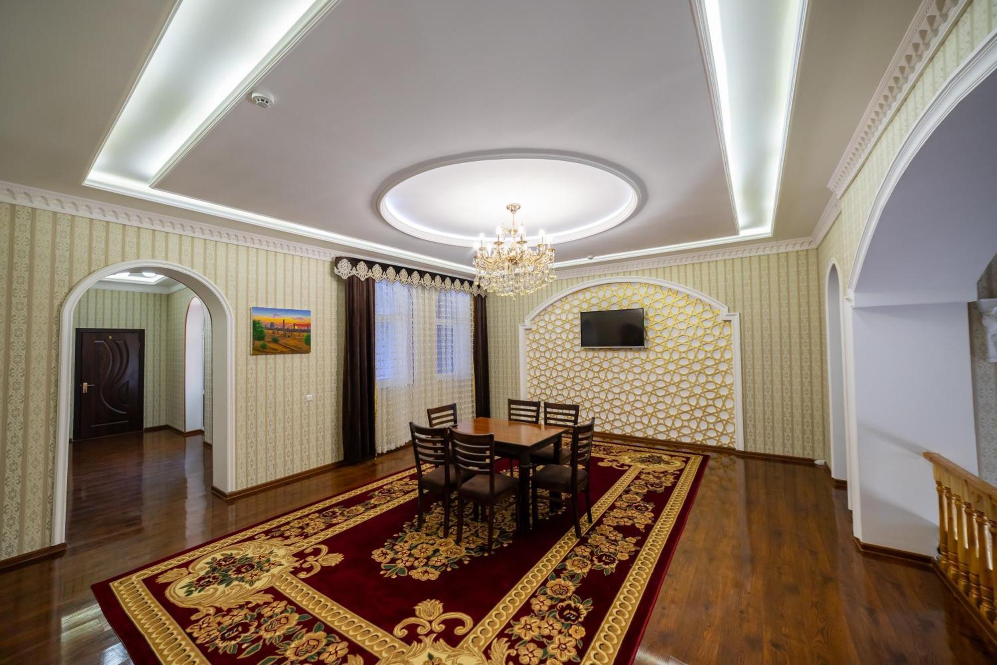 Muhtasham Hotel In Ichan Qala Khiva Esterno foto